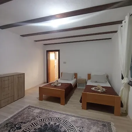 Sobe Roomsbella *