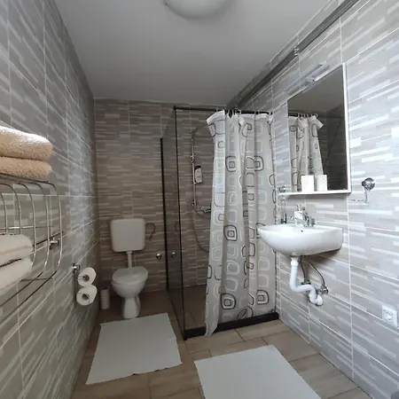 아파트 Sobe Roomsbella Ripac